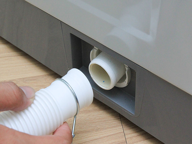 Kiểm tra ống xả khi ống xả máy giặt bị tắc- Điện lạnh Hoàng Thái quận 12