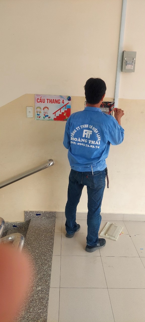 Lắp Máy lạnh hóc môn 