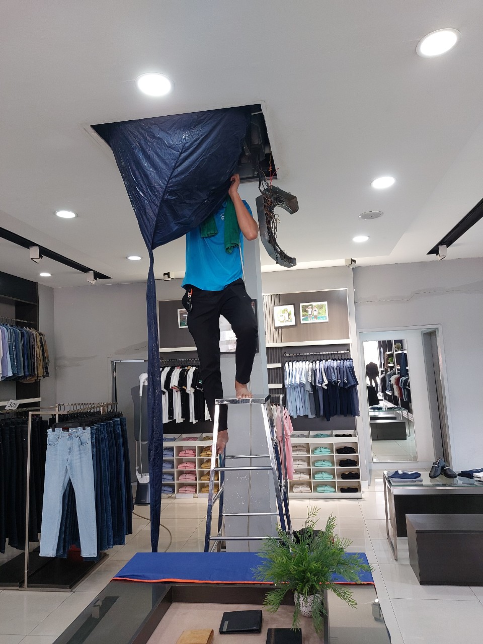 Vệ sinh máy lạnh uy tín quận 12, Điện máy Hoàng Thái quận 12