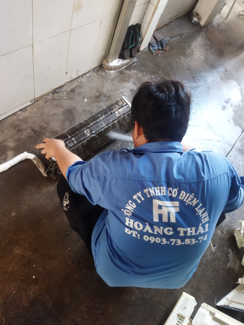 Vệ sinh máy lạnh giá rẻ quận 12, Điện máy Hoàng Thái quận 12
